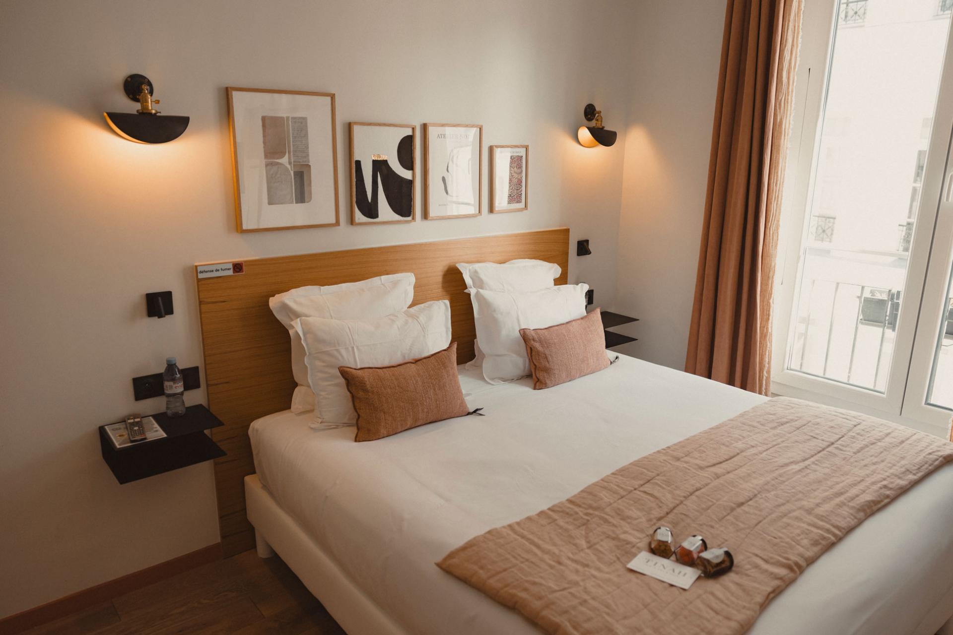 Tinah Paris, Aboukir