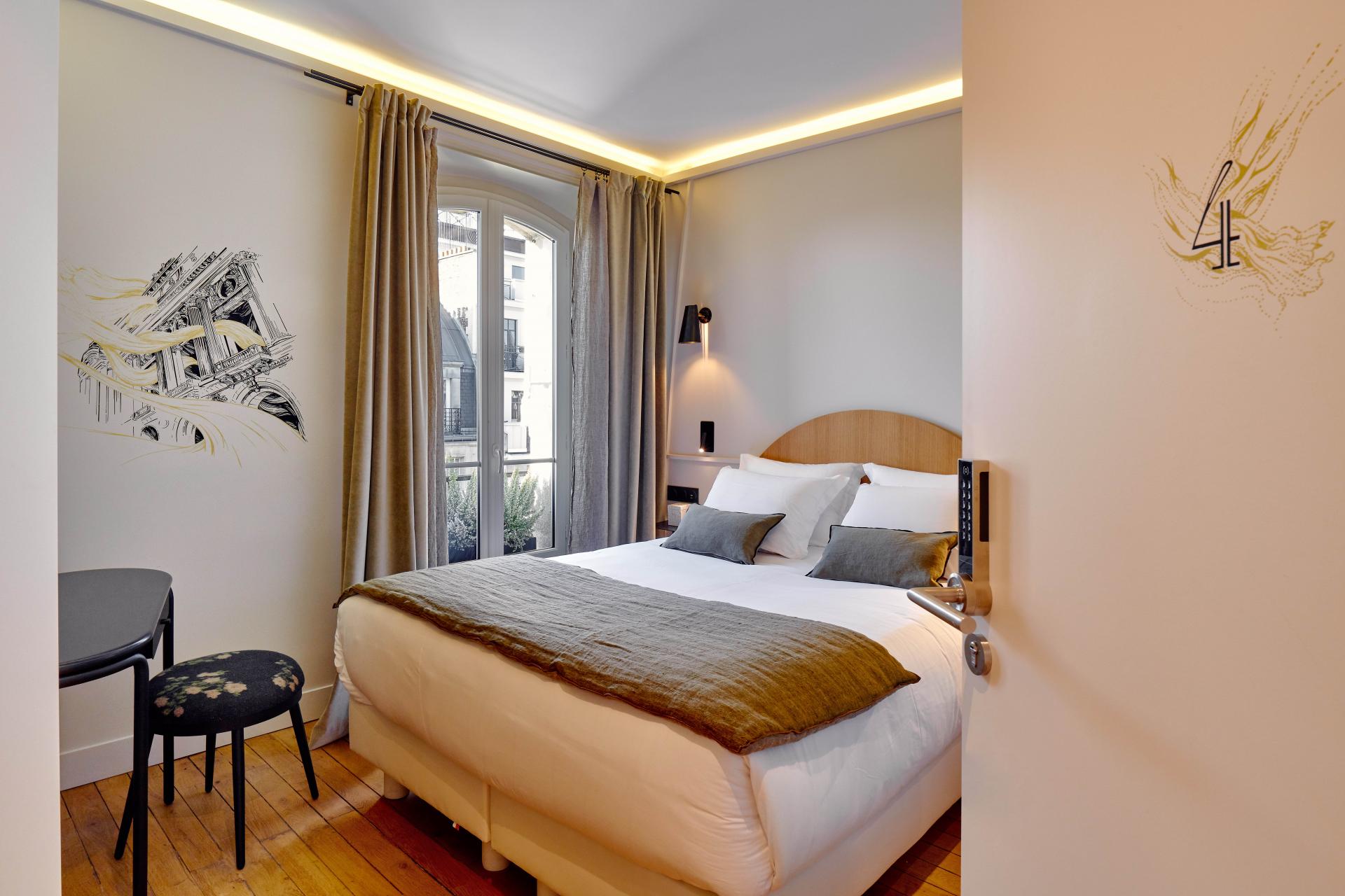 Tinah Paris, Réaumur